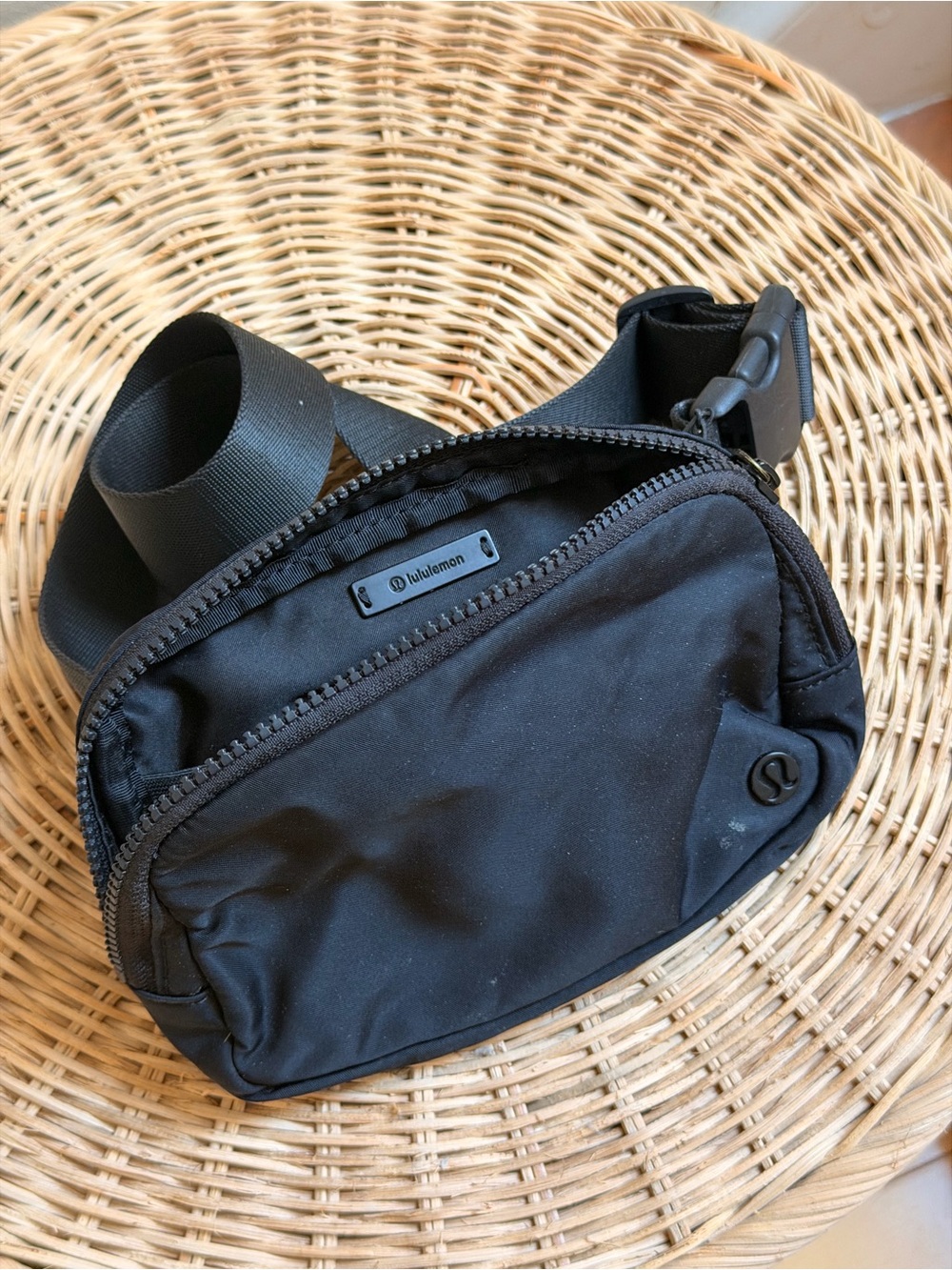 lululemon athletica Black Compact Belt Bag